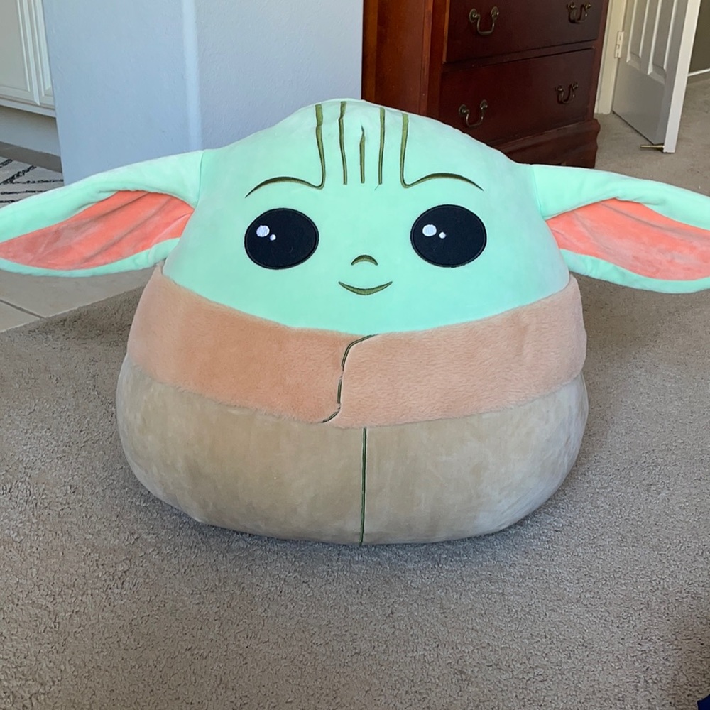 NWOT Star Wars Mandalorian Baby Yoda squishmallow extra large 20”